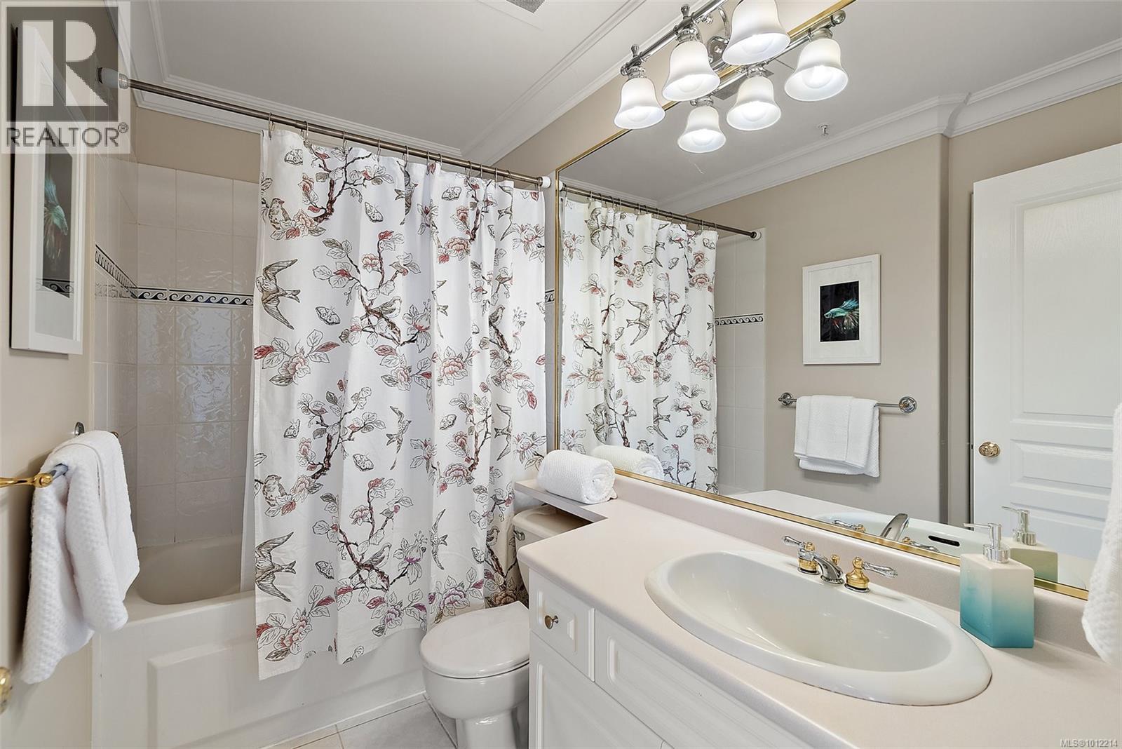 VICTORIA, British Columbia, V9A 7M5, CA, 4 Bedrooms Bedrooms, ,4 BathroomsBathrooms,Residential,For Sale,1947216