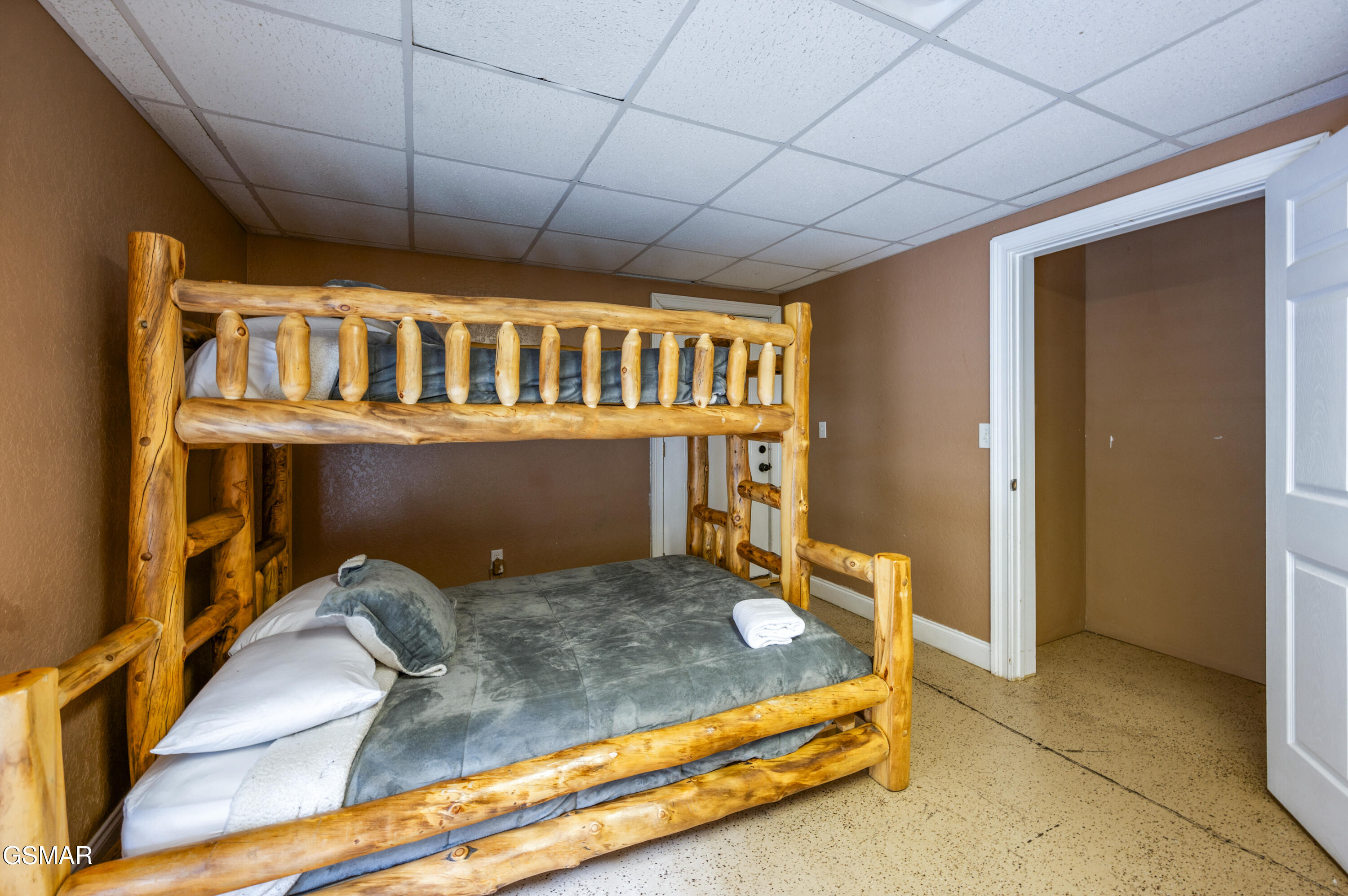 Sevierville, Tennessee, 37876, United States, 3 Bedrooms Bedrooms, ,5 BathroomsBathrooms,Residential,For Sale,1978747