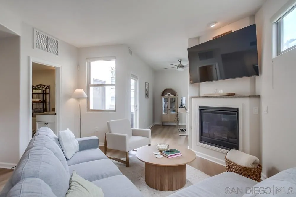 San Diego, California, 92109, United States, 2 Bedrooms Bedrooms, ,3 BathroomsBathrooms,Residential,For Sale,1901118