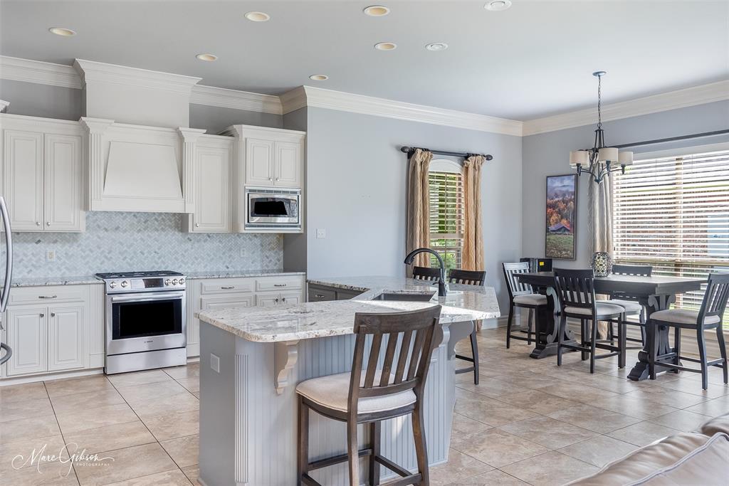 Shreveport, Louisiana, 71106, United States, 4 Bedrooms Bedrooms, ,4 BathroomsBathrooms,Residential,For Sale,1846885