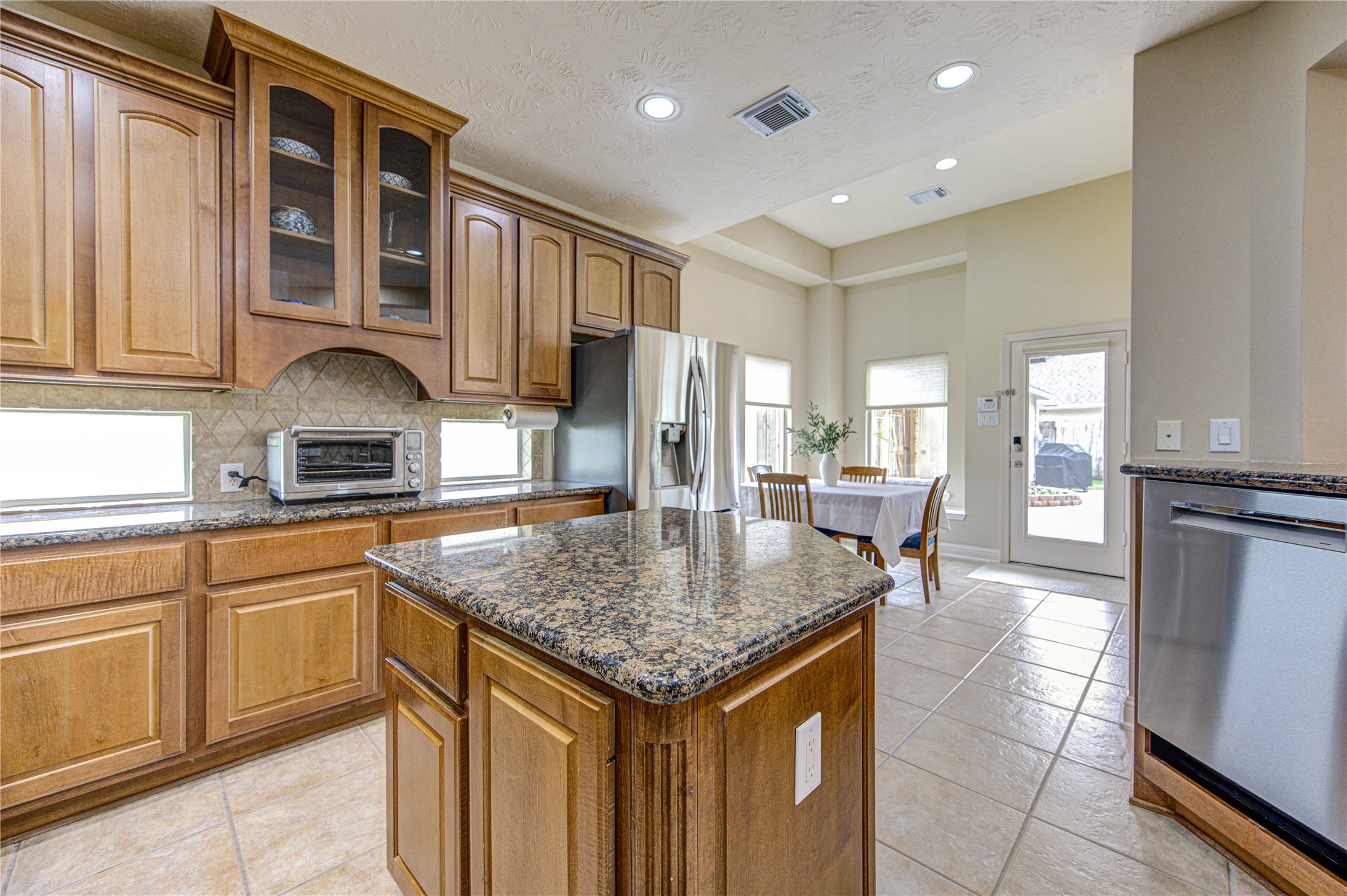  18 Arbor Bend Drive - 物件實景