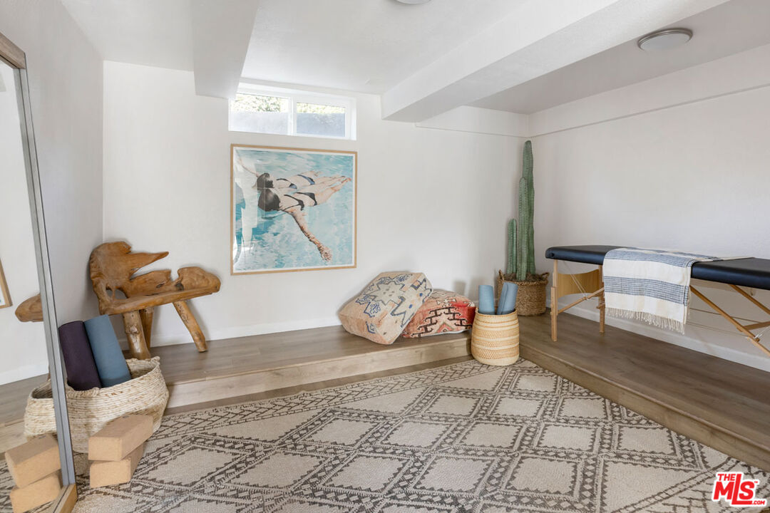 Los Angeles, California, 90065, United States, 3 Bedrooms Bedrooms, ,2 BathroomsBathrooms,Residential,For Sale,1987634