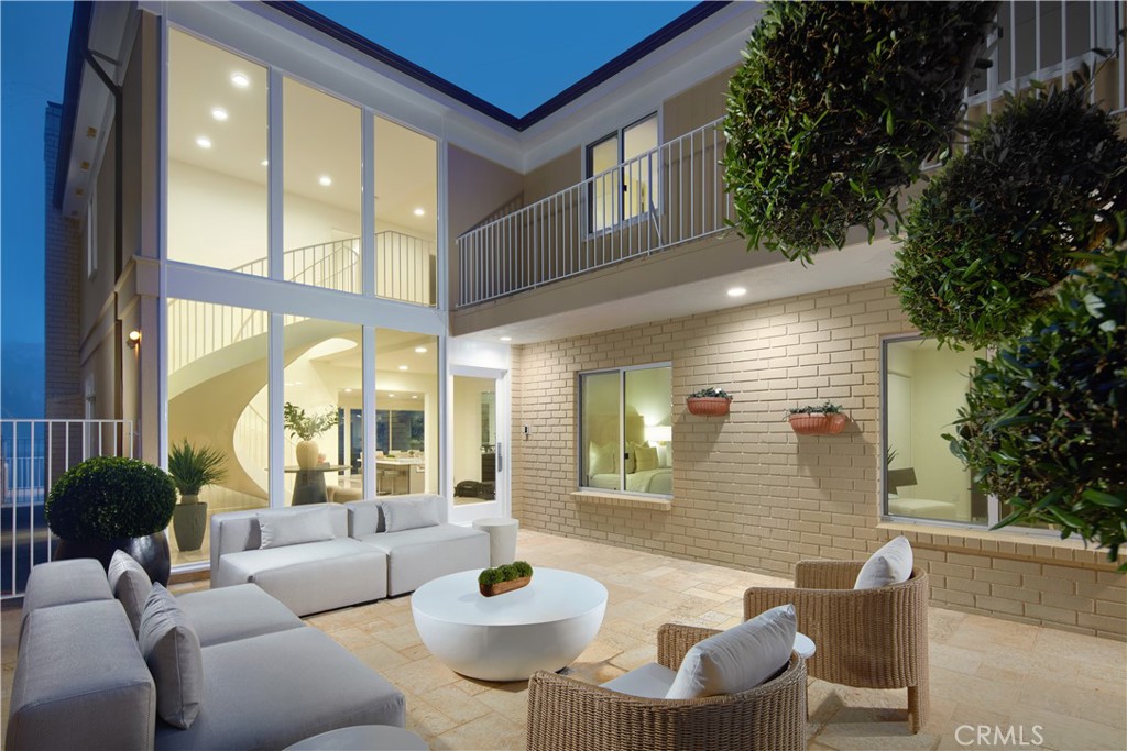Newport Beach, California, 92660, United States, 8 Bedrooms Bedrooms, ,2 BathroomsBathrooms,Residential,For Sale,1877447