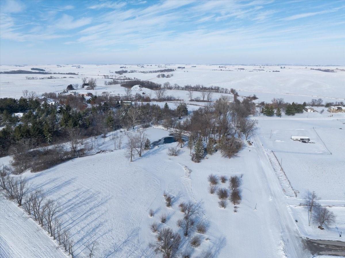 Pella, Iowa, 50219, United States, 3 Bedrooms Bedrooms, ,2 BathroomsBathrooms,Residential,For Sale,2002489