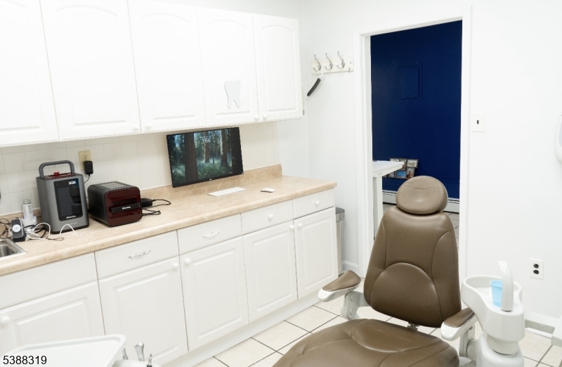 Elizabeth City, New Jersey, 07206, United States, 2 Bedrooms Bedrooms, ,3 BathroomsBathrooms,Residential,For Sale,1992844