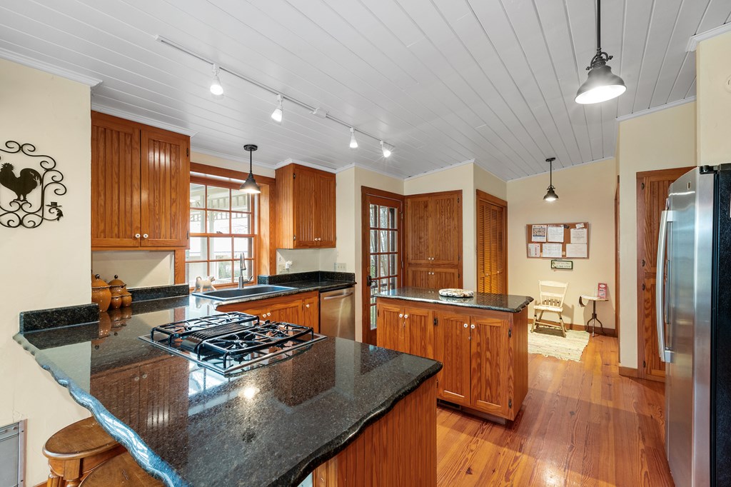 211 S Crockett St, Fredericksburg, Texas, 78624, United States, 3 Bedrooms Bedrooms, ,3 BathroomsBathrooms,Residential,For Sale,211 S Crockett St,1217754