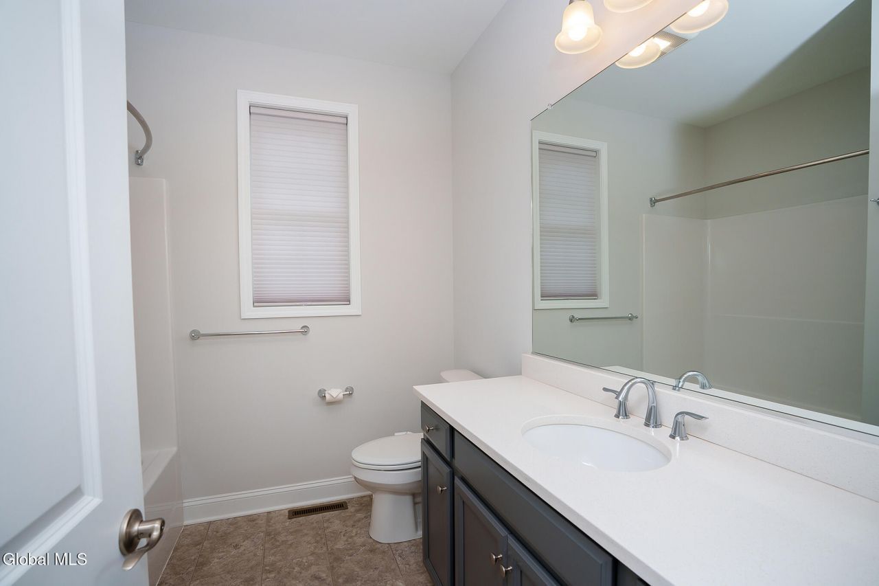 Halfmoon, New York, 12065, United States, 4 Bedrooms Bedrooms, ,3 BathroomsBathrooms,Residential,For Sale,1987891