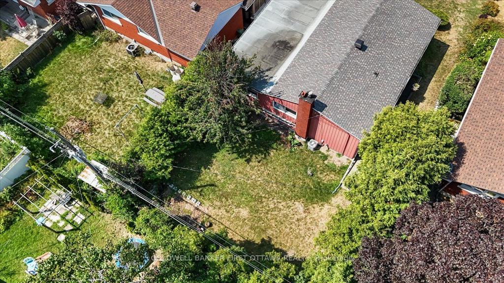 Ottawa, Ontario, K2A 1N7, CA, 3 Bedrooms Bedrooms, ,2 BathroomsBathrooms,Residential,For Sale,1924987