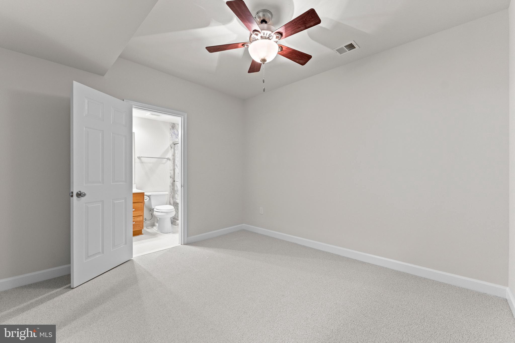 Brandy Station, Virginia, 22714, United States, 6 Bedrooms Bedrooms, ,4 BathroomsBathrooms,Residential,For Sale,2049369