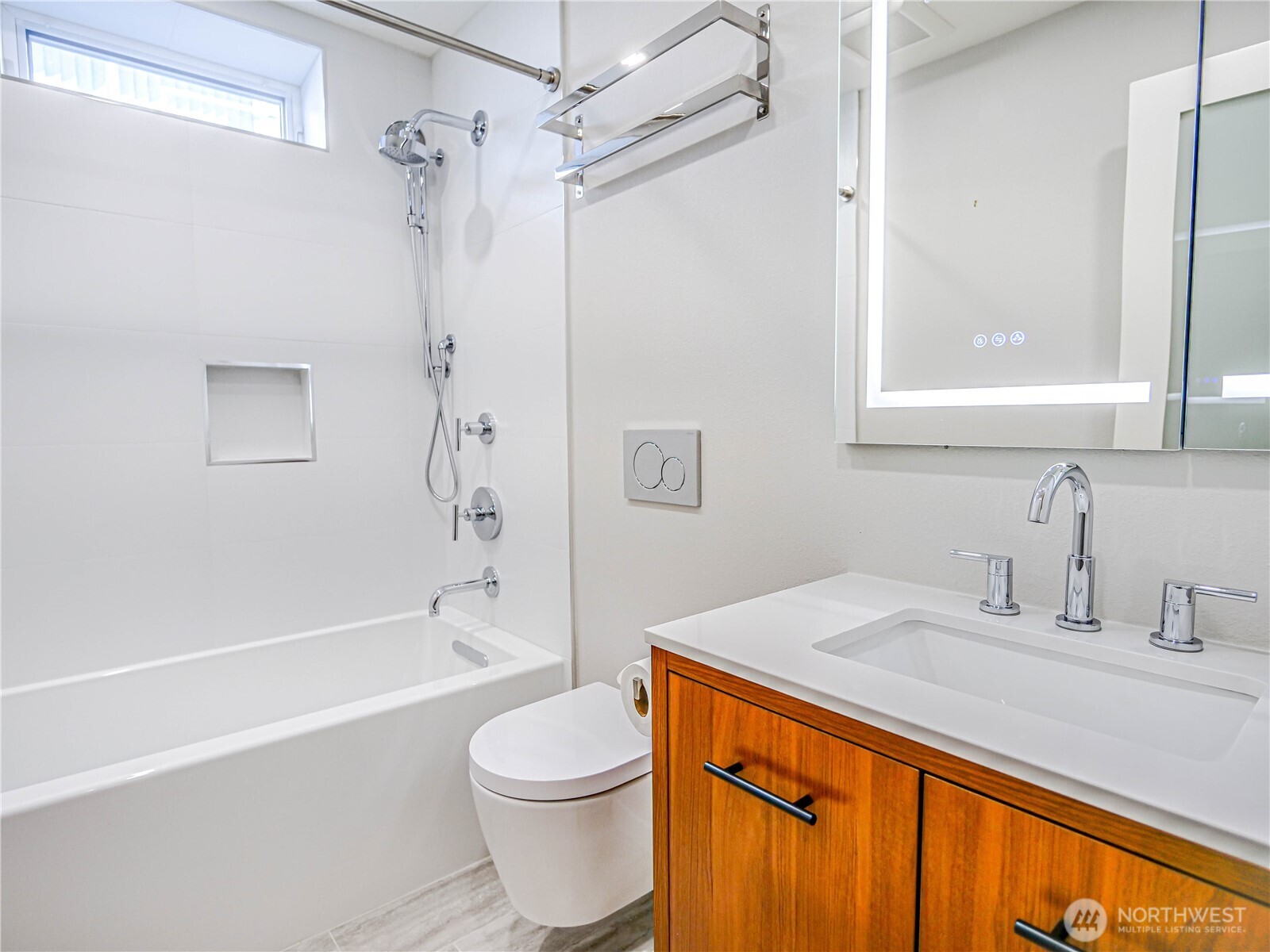 Seattle, Washington, 98116, United States, 3 Bedrooms Bedrooms, ,2 BathroomsBathrooms,Residential,For Sale,1977530