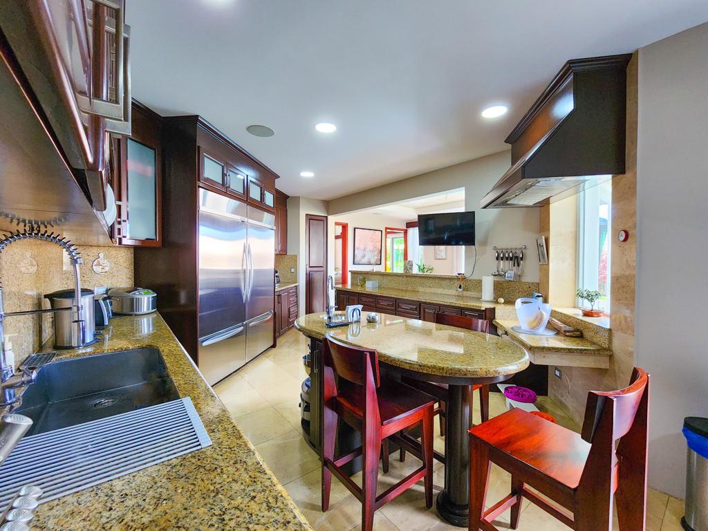 Curridabat, Curridabat, San Jose, CR, 6 Bedrooms Bedrooms, ,7 BathroomsBathrooms,Residential,For Sale,Curridabat,1587516