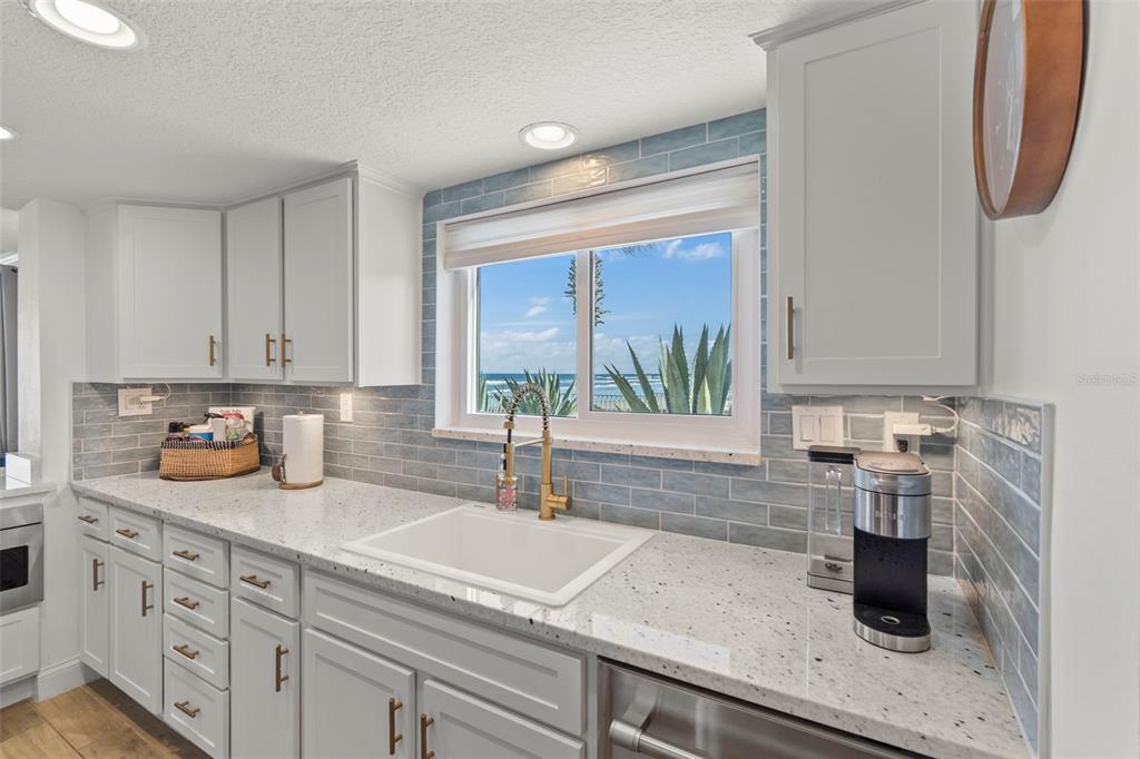 New Smyrna Beach, Florida, 32169, United States, 2 Bedrooms Bedrooms, ,3 BathroomsBathrooms,Residential,For Sale,1987395