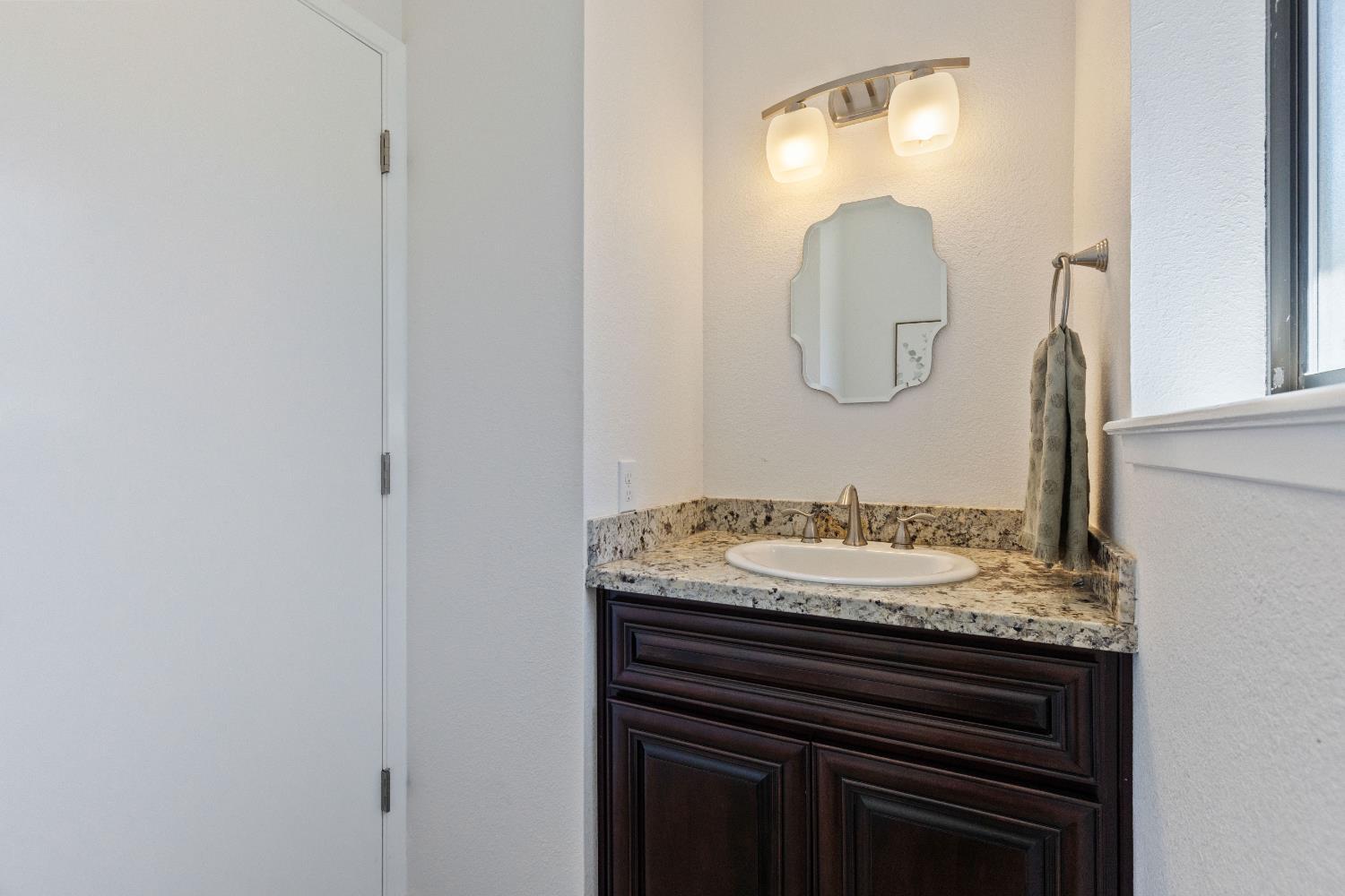 Grass Valley, California, 95949, United States, 3 Bedrooms Bedrooms, ,3 BathroomsBathrooms,Residential,For Sale,1983094