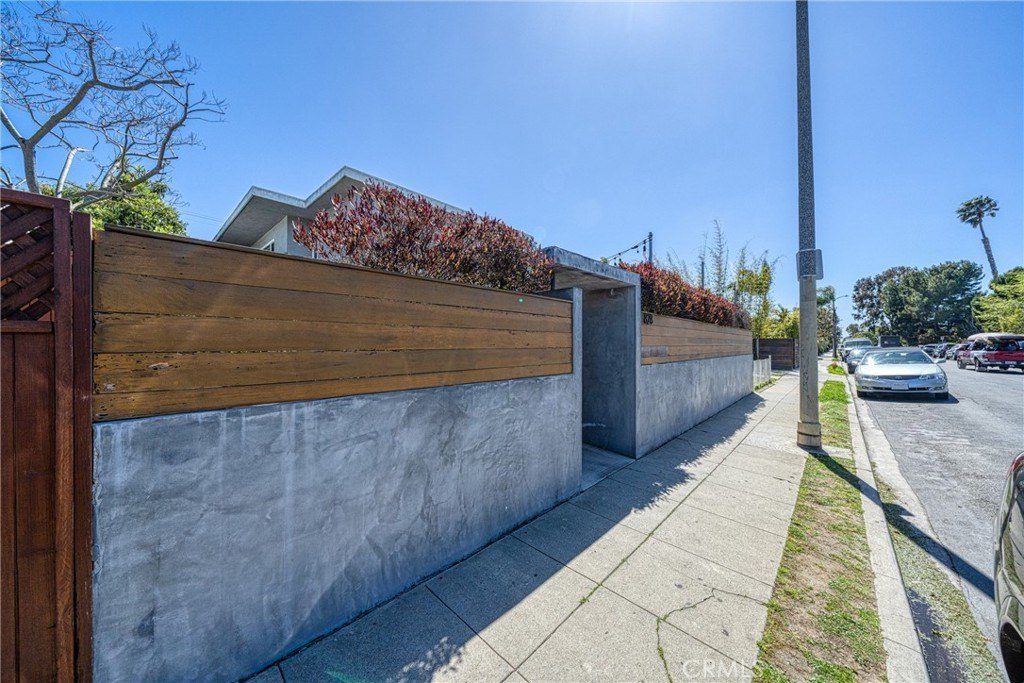 Venice, California, 90291, United States, 10 Bedrooms Bedrooms, ,8 BathroomsBathrooms,Residential,For Sale,1826994
