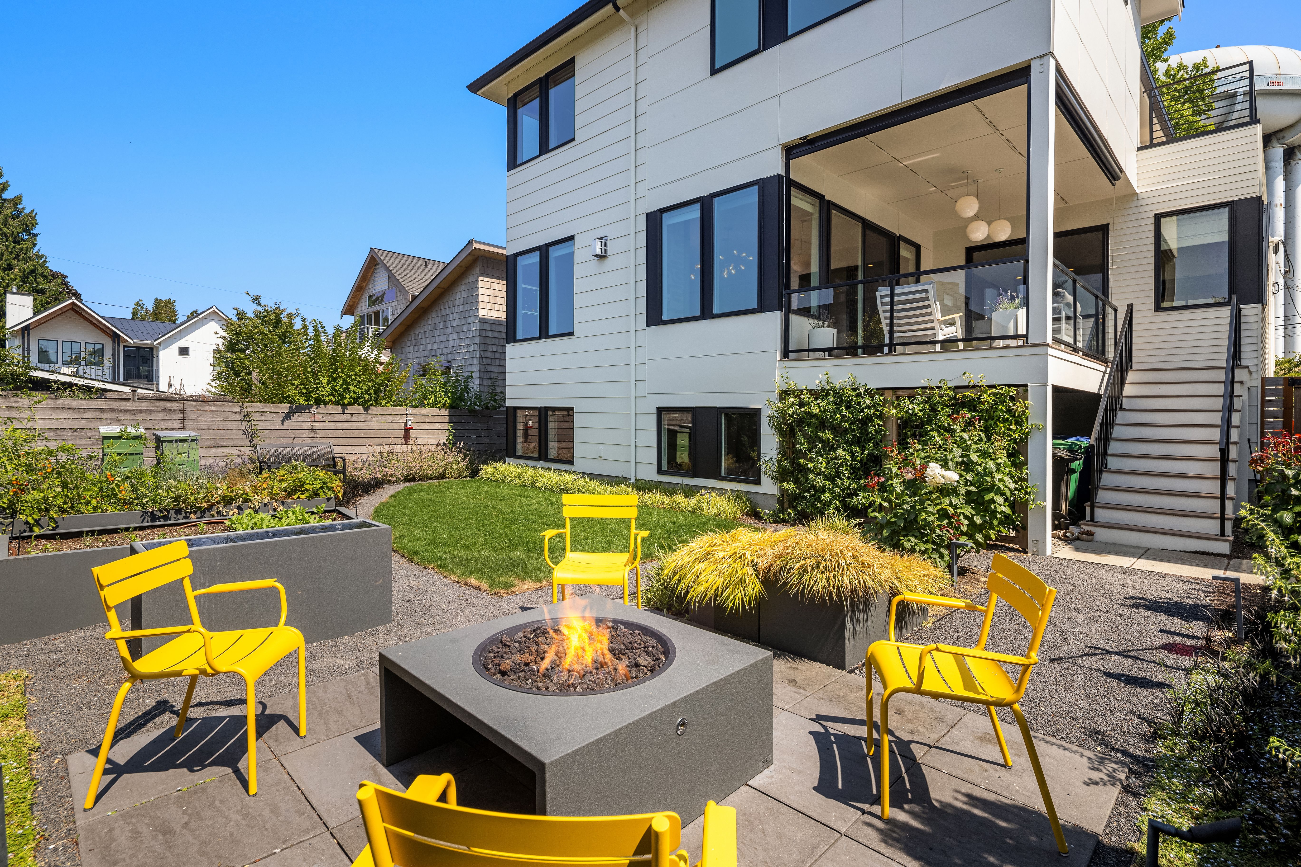  3215 39th Ave W, Seattle, WA 98199 - 物件實景