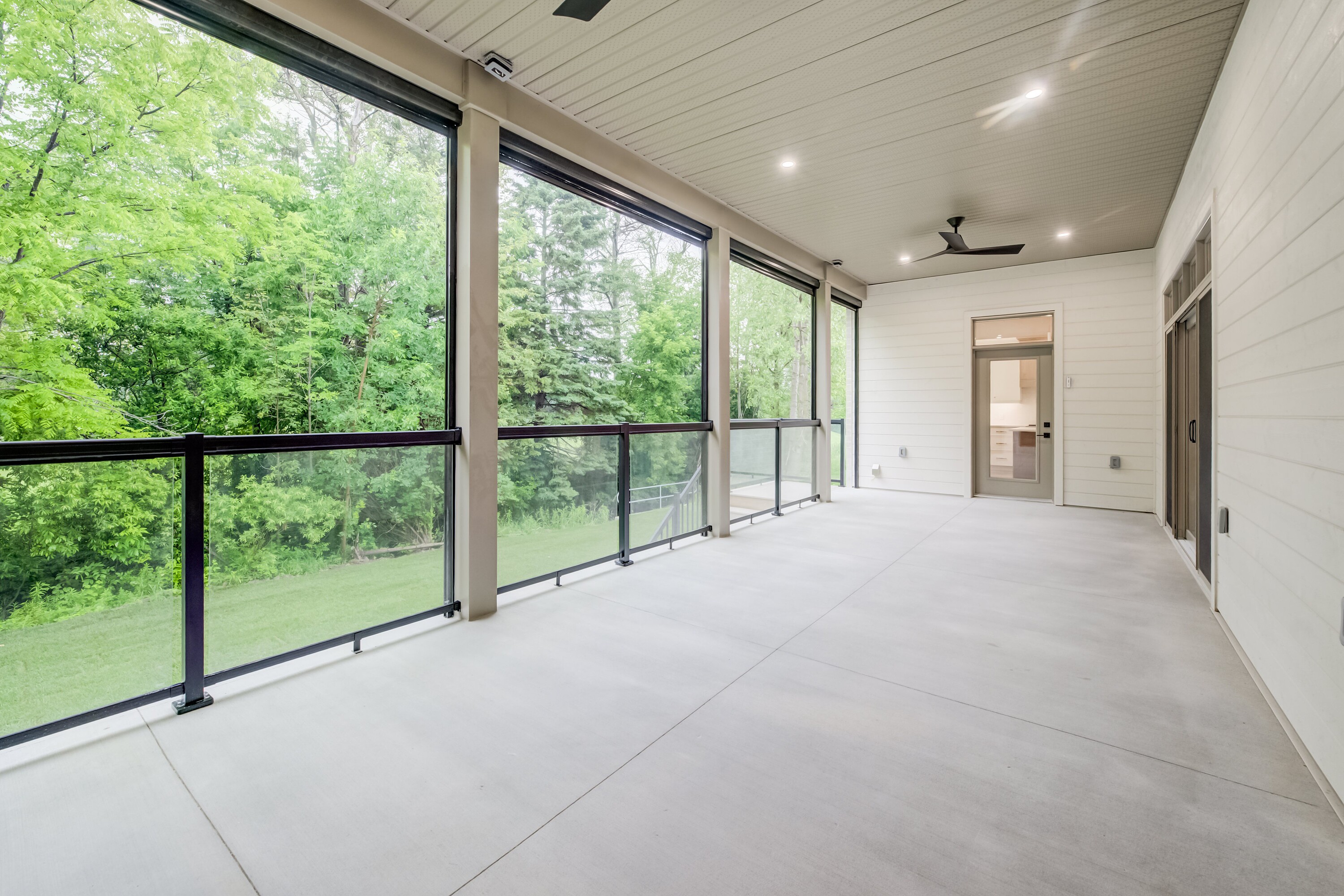  Custom-Built Bungalow - 物件實景