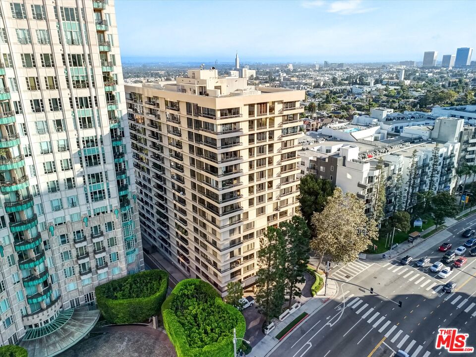 Los Angeles, California, 90024, United States, 2 Bedrooms Bedrooms, ,1 BathroomBathrooms,Residential,For Sale,1939322