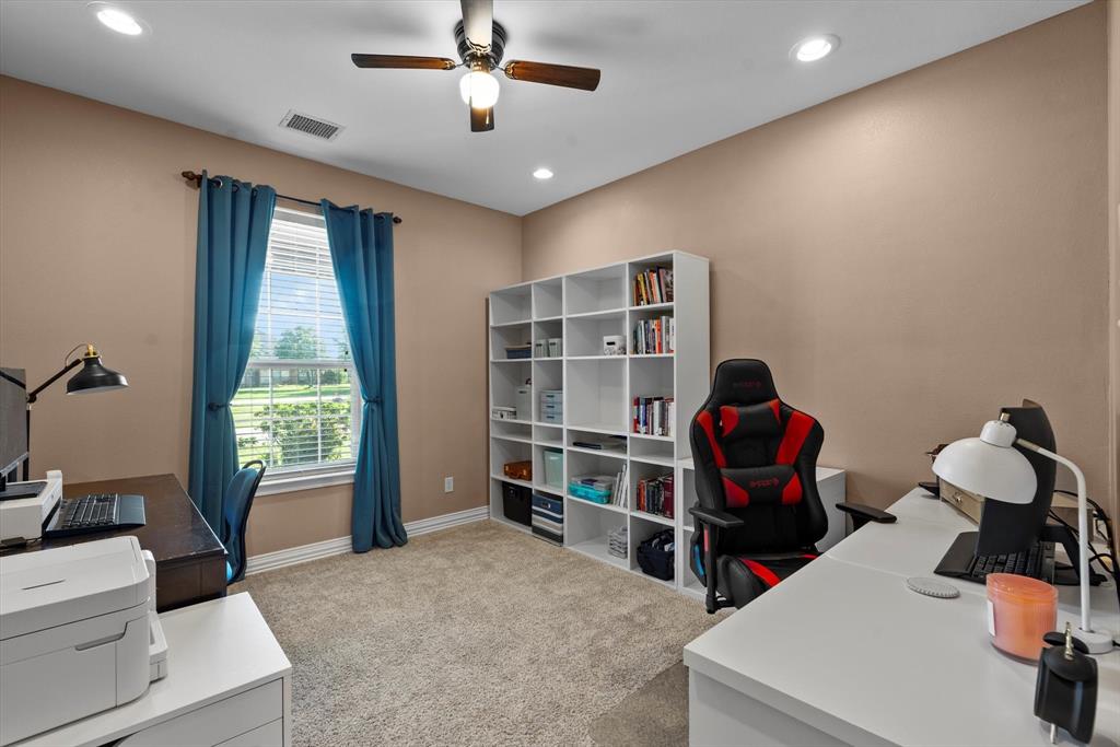 Terrell, Texas, 75160, United States, 4 Bedrooms Bedrooms, ,5 BathroomsBathrooms,Residential,For Sale,1827226