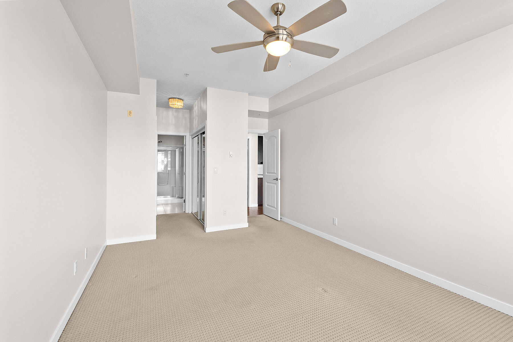  Mission Meadows Condo - 物件實景