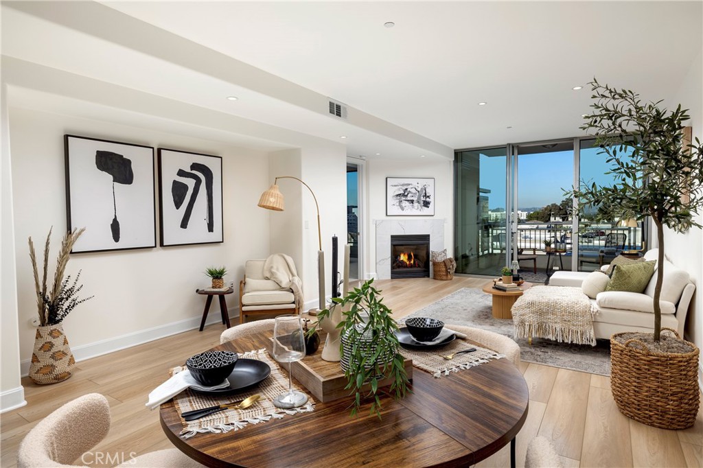 Irvine, California, 92612, United States, 2 Bedrooms Bedrooms, ,2 BathroomsBathrooms,Residential,For Sale,1989675