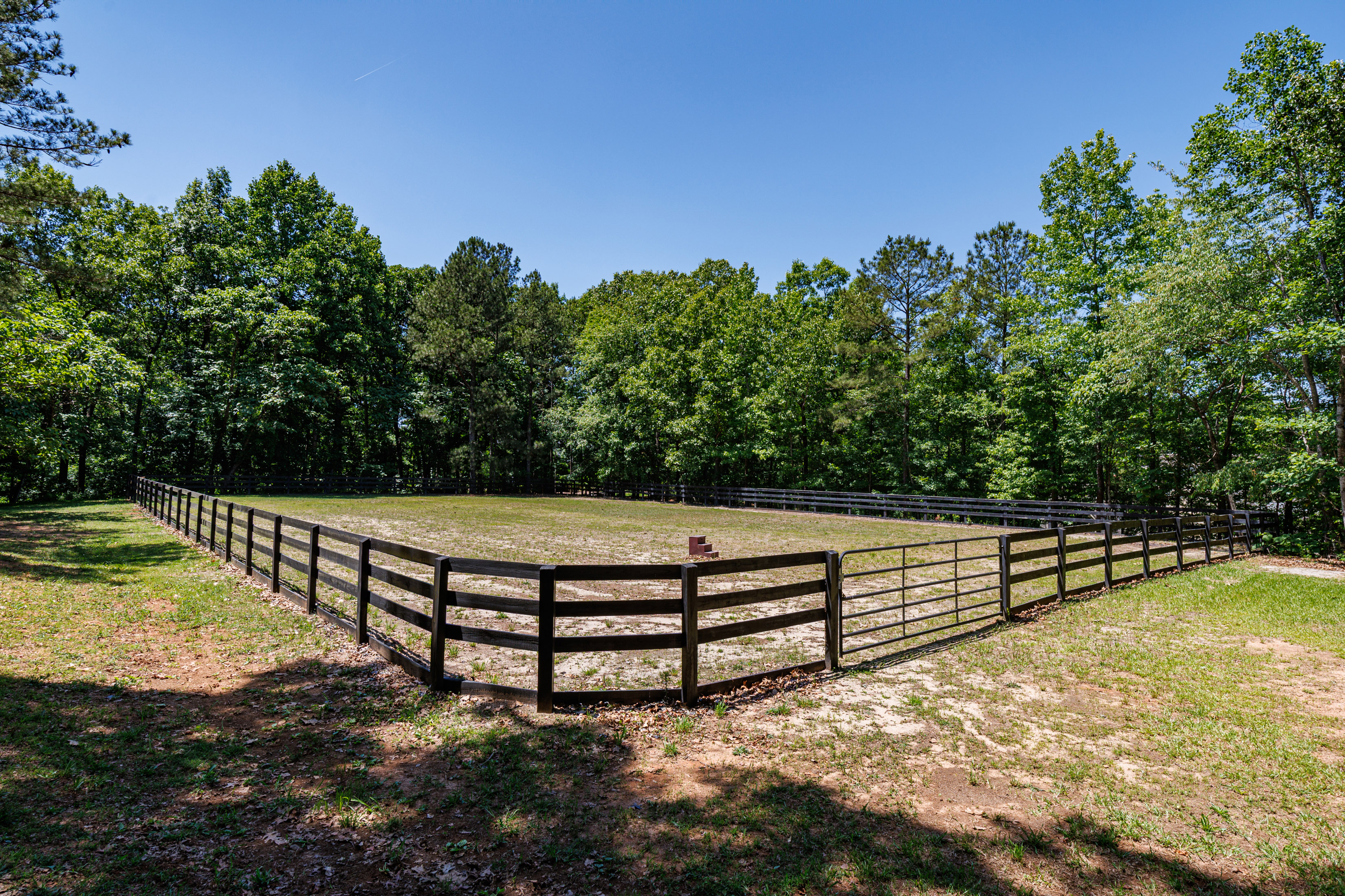  Exceptional Custom-built French Country Estate with Equestrian Amenities - 物件實景