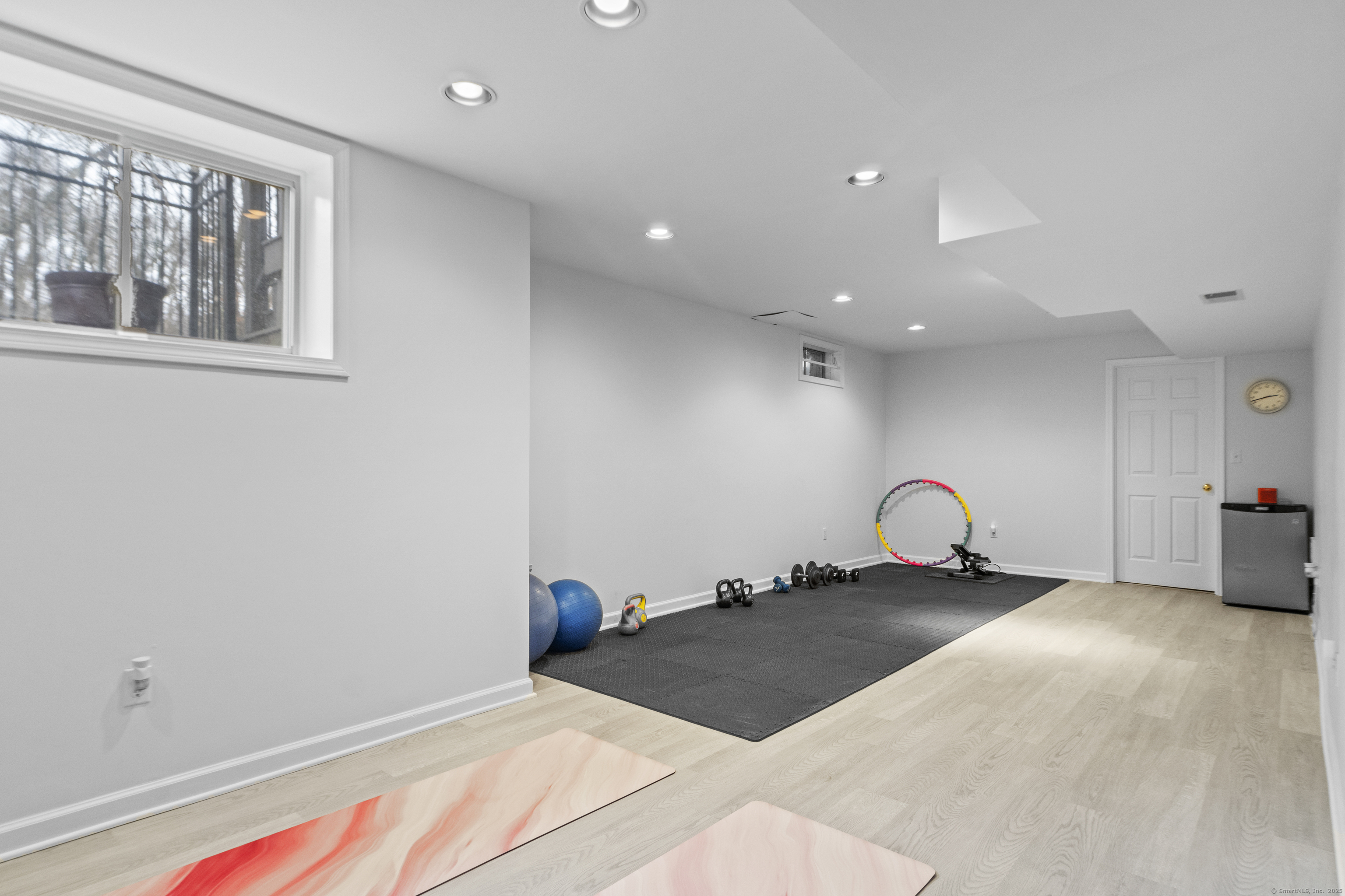 Monroe, Connecticut, 06468, United States, 5 Bedrooms Bedrooms, ,4 BathroomsBathrooms,Residential,For Sale,1744682