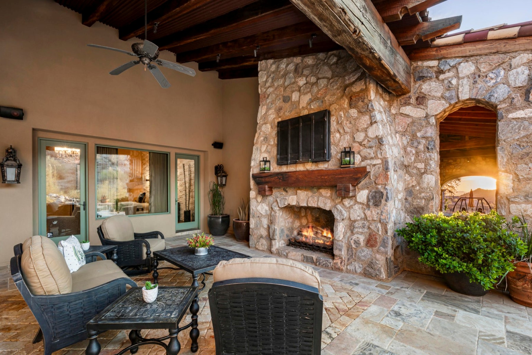  11068 E Canyon Cross Way  Scottsdale, AZ - 物件實景