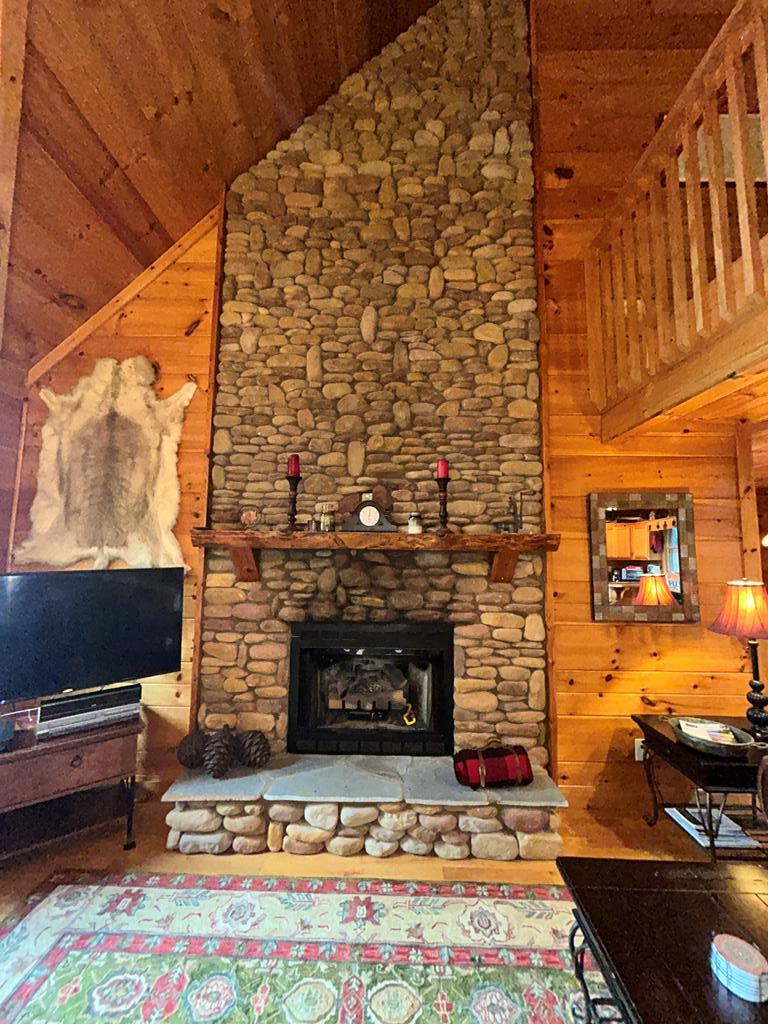 Blue Ridge, Georgia, 30513, United States, 3 Bedrooms Bedrooms, ,3 BathroomsBathrooms,Residential,For Sale,1965953