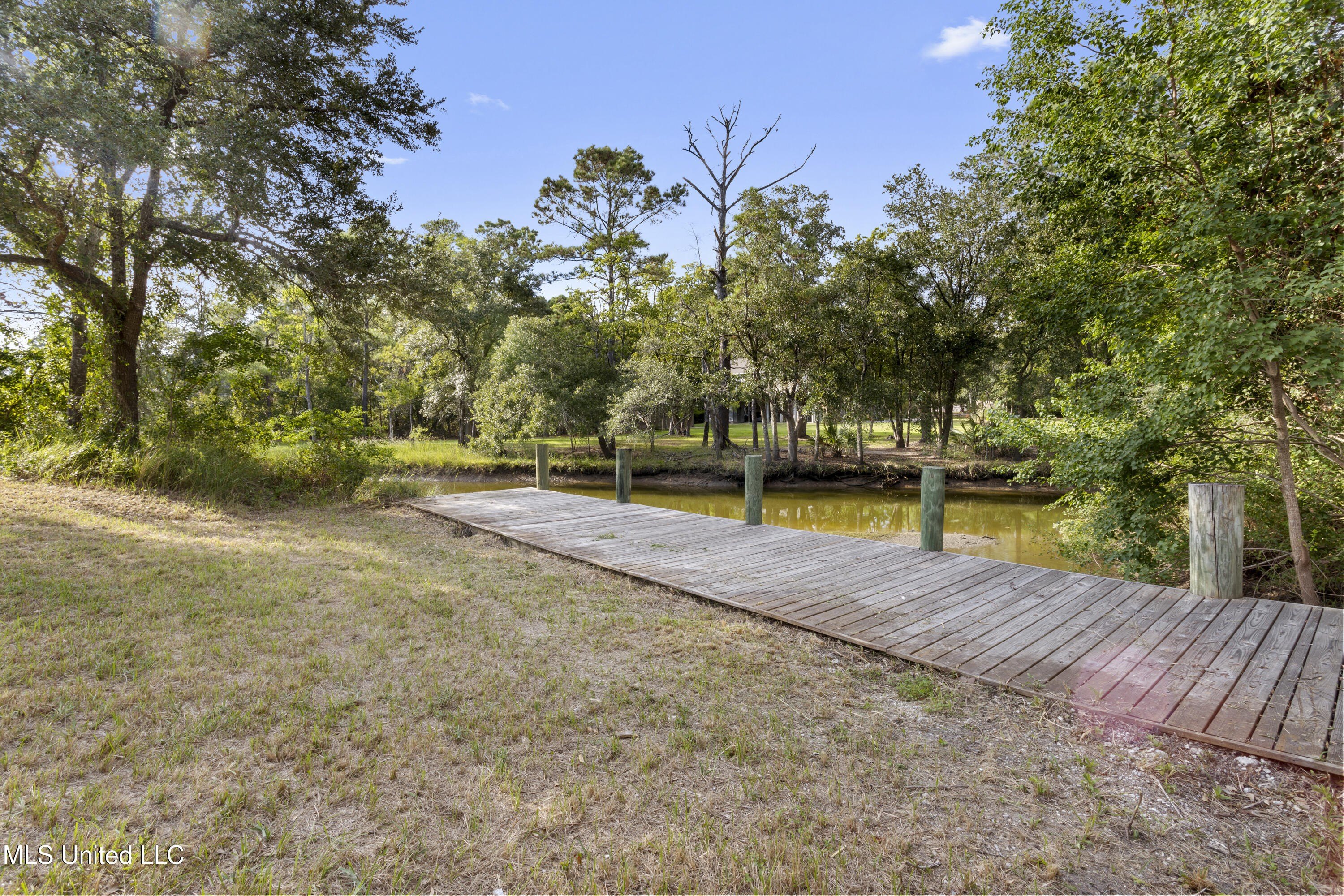 Biloxi, Mississippi, 39532, United States, 3 Bedrooms Bedrooms, ,2 BathroomsBathrooms,Residential,For Sale,1977192