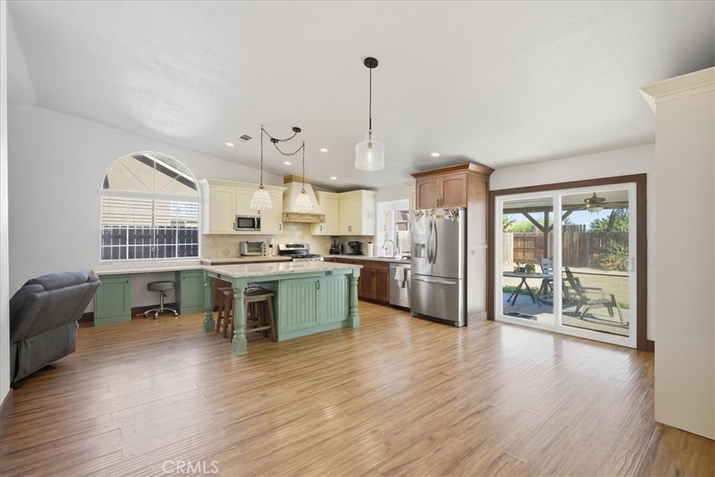 Lake Elsinore, California, 92530, United States, 3 Bedrooms Bedrooms, ,2 BathroomsBathrooms,Residential,For Sale,1977522