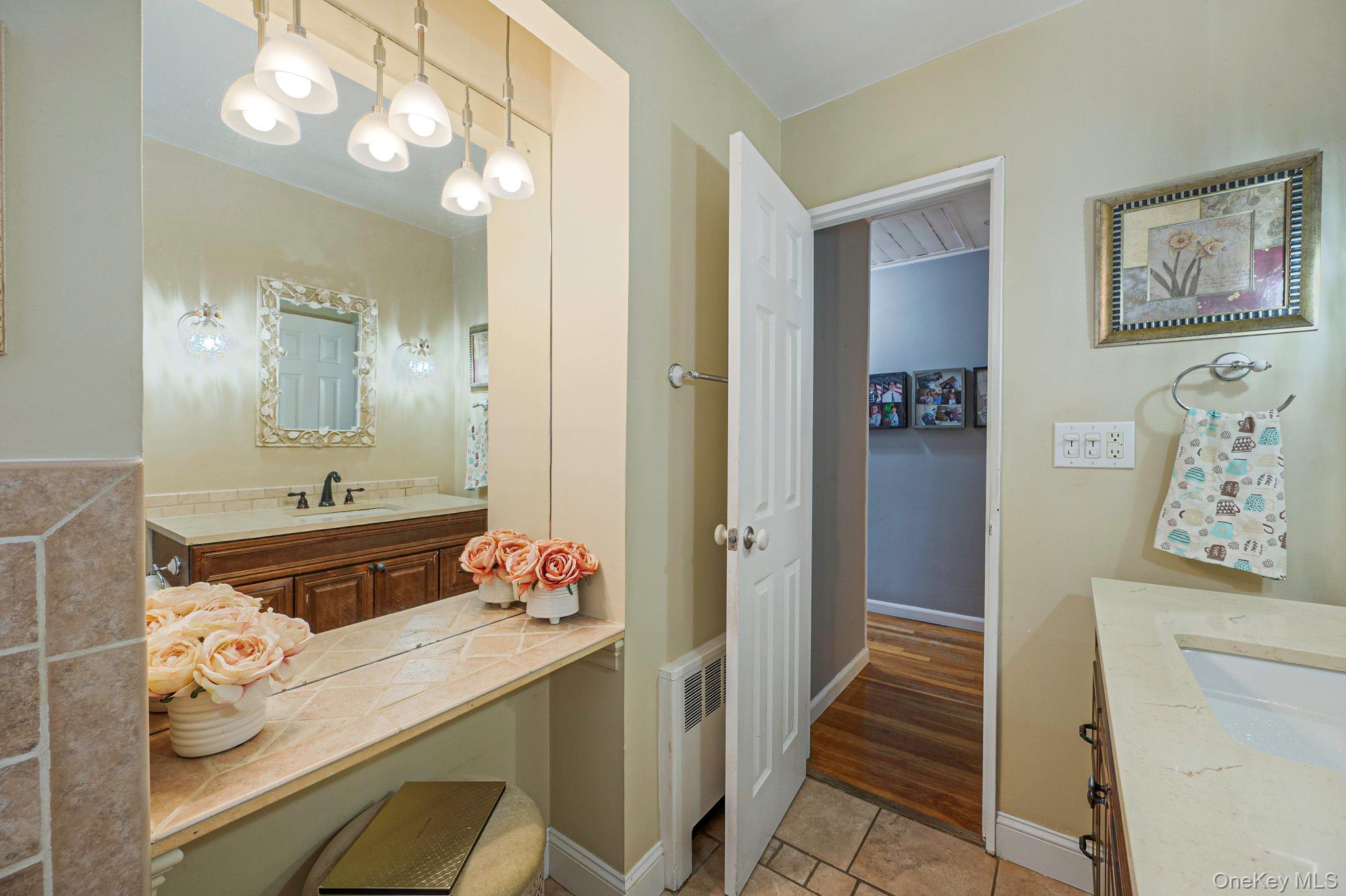 East Meadow, New York, 11554, United States, 3 Bedrooms Bedrooms, ,3 BathroomsBathrooms,Residential,For Sale,1939671