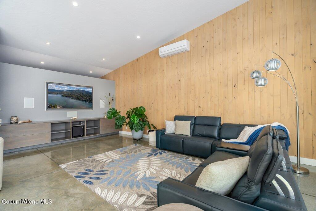 Sandpoint, Idaho, 83864, United States, 4 Bedrooms Bedrooms, ,3 BathroomsBathrooms,Residential,For Sale,1983378