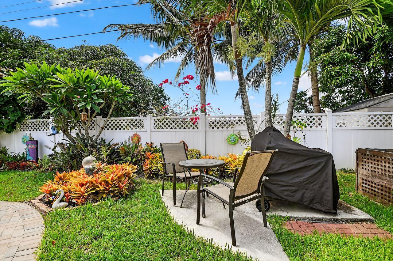 Palm Springs, Florida, 33461, United States, 3 Bedrooms Bedrooms, ,2 BathroomsBathrooms,Residential,For Sale,1901355