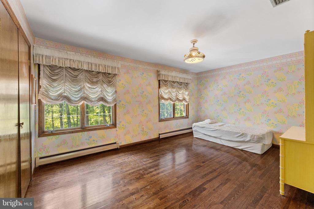 Hightstown, New Jersey, 08520, United States, 5 Bedrooms Bedrooms, ,4 BathroomsBathrooms,Residential,For Sale,1905744