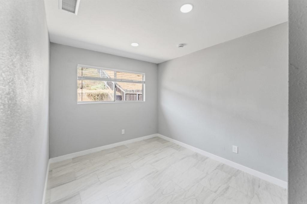 Lakeside, California, 92040, United States, 4 Bedrooms Bedrooms, ,2 BathroomsBathrooms,Residential,For Sale,1900967