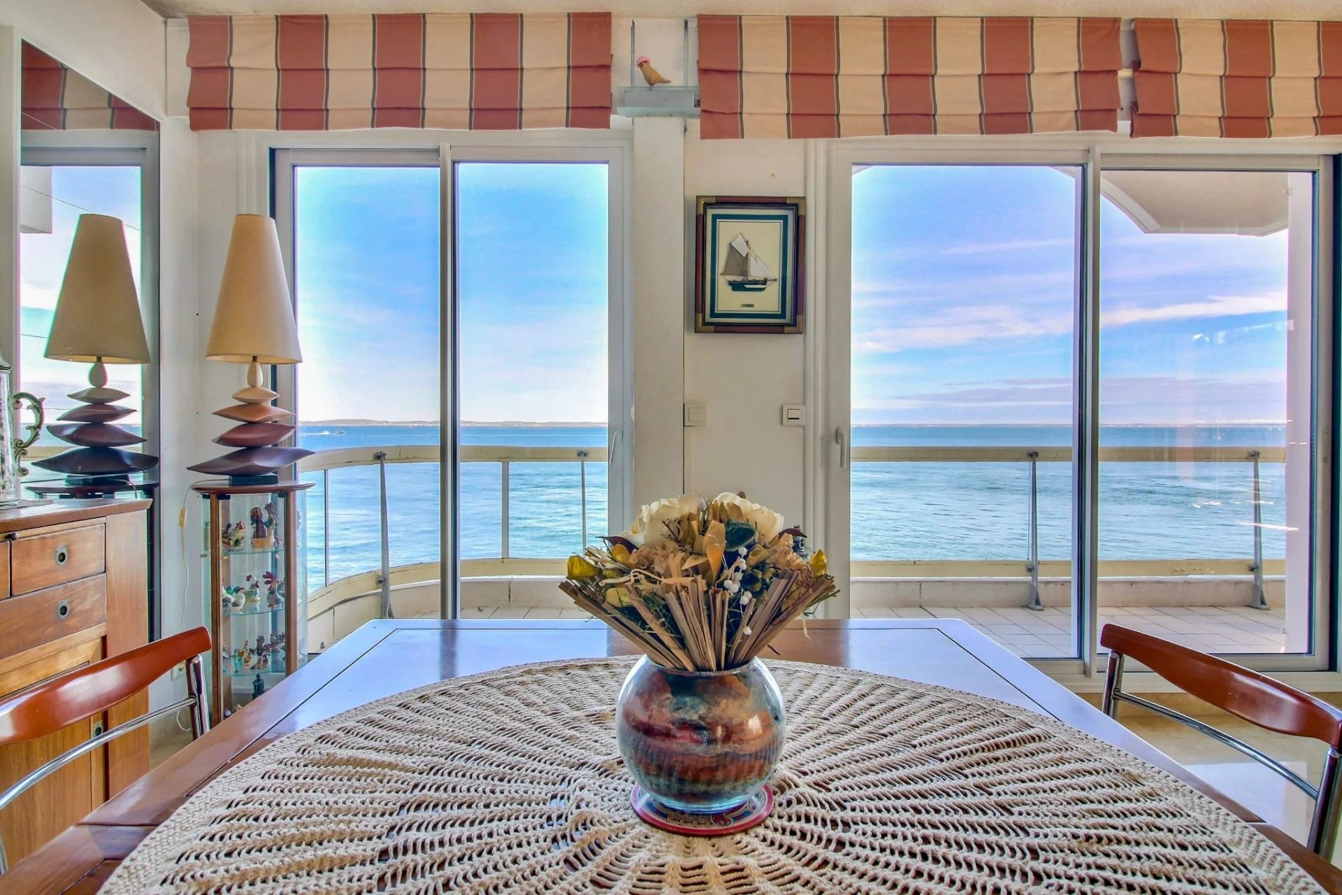 Arcachon, New Aquitaine, 33120, FR, 3 Bedrooms Bedrooms, ,3 BathroomsBathrooms,Residential,For Sale,1996212