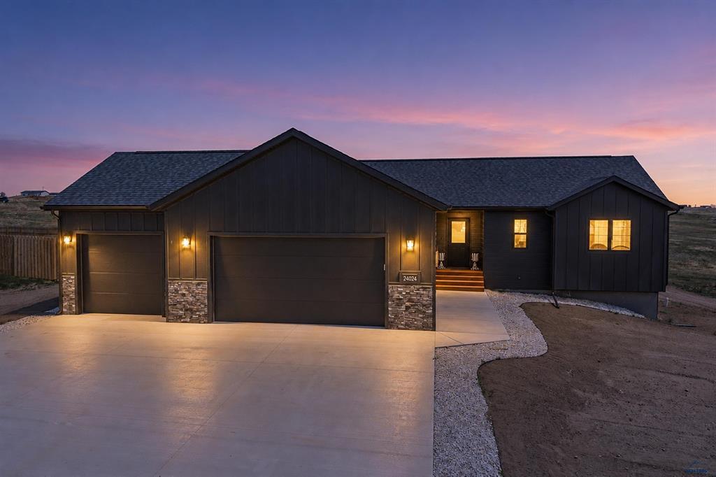 Rapid City, South Dakota, 57701, United States, 4 Bedrooms Bedrooms, ,3 BathroomsBathrooms,Residential,For Sale,2048114