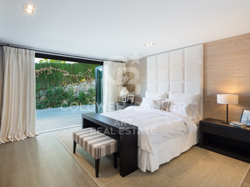Marbella, Andalusia, ES, 5 Bedrooms Bedrooms, ,5 BathroomsBathrooms,Residential,For Sale,1901143
