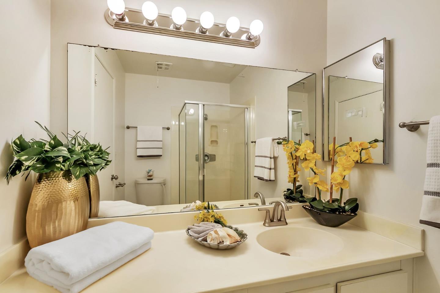 San Jose, California, 95129, United States, 4 Bedrooms Bedrooms, ,3 BathroomsBathrooms,Residential,For Sale,1940424