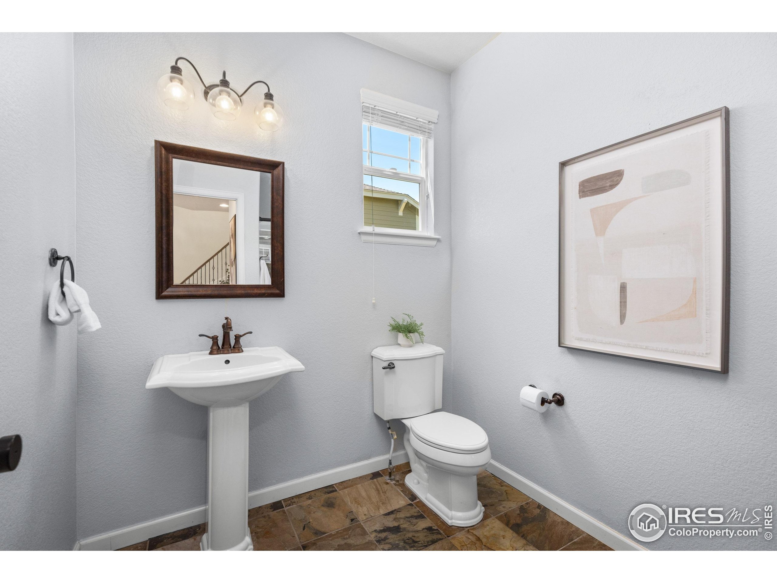 Lyons, Colorado, 80540, United States, 4 Bedrooms Bedrooms, ,3 BathroomsBathrooms,Residential,For Sale,1865994
