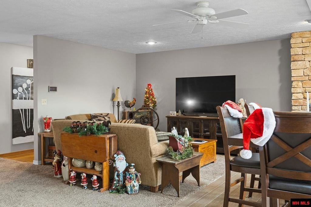 Jordan, Arkansas, 72519, United States, 4 Bedrooms Bedrooms, ,4 BathroomsBathrooms,Residential,For Sale,2005466