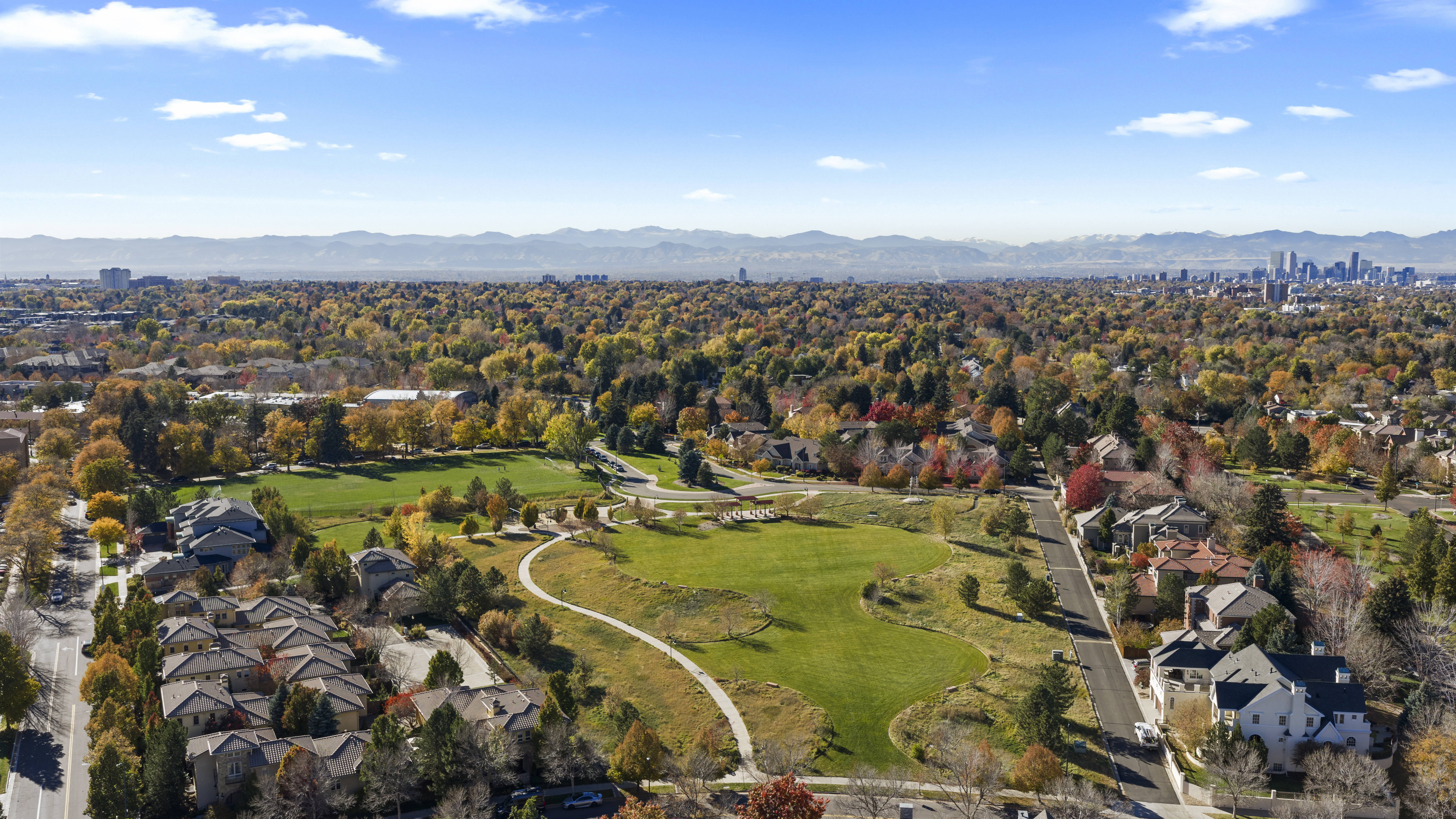  LUXURY LIVING IN LOWRY TIMELESS ENGLISH TUDOR EXPANSIVE LOT ON 6TH AVENUE PKWY - 物件實景