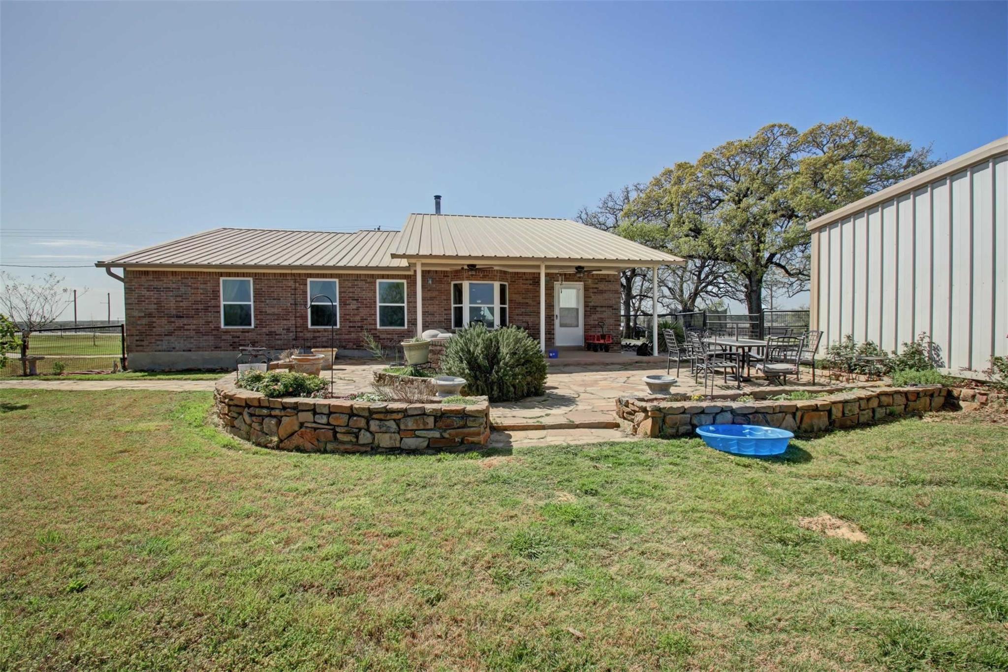 Springtown, Texas, 76082, United States, 3 Bedrooms Bedrooms, ,2 BathroomsBathrooms,Residential,For Sale,2049290