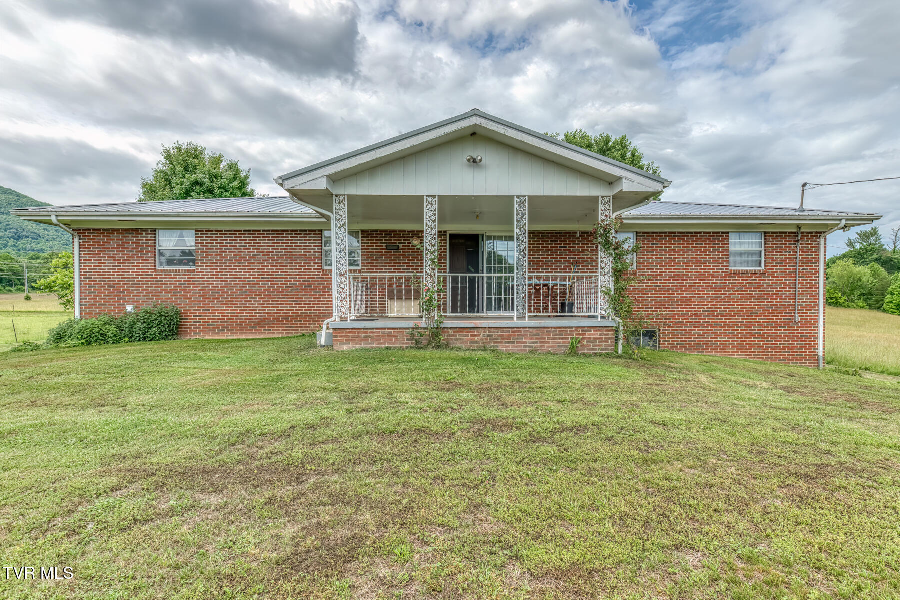 Chuckey, Tennessee, 37641, United States, 3 Bedrooms Bedrooms, ,1 BathroomBathrooms,Residential,For Sale,2048745