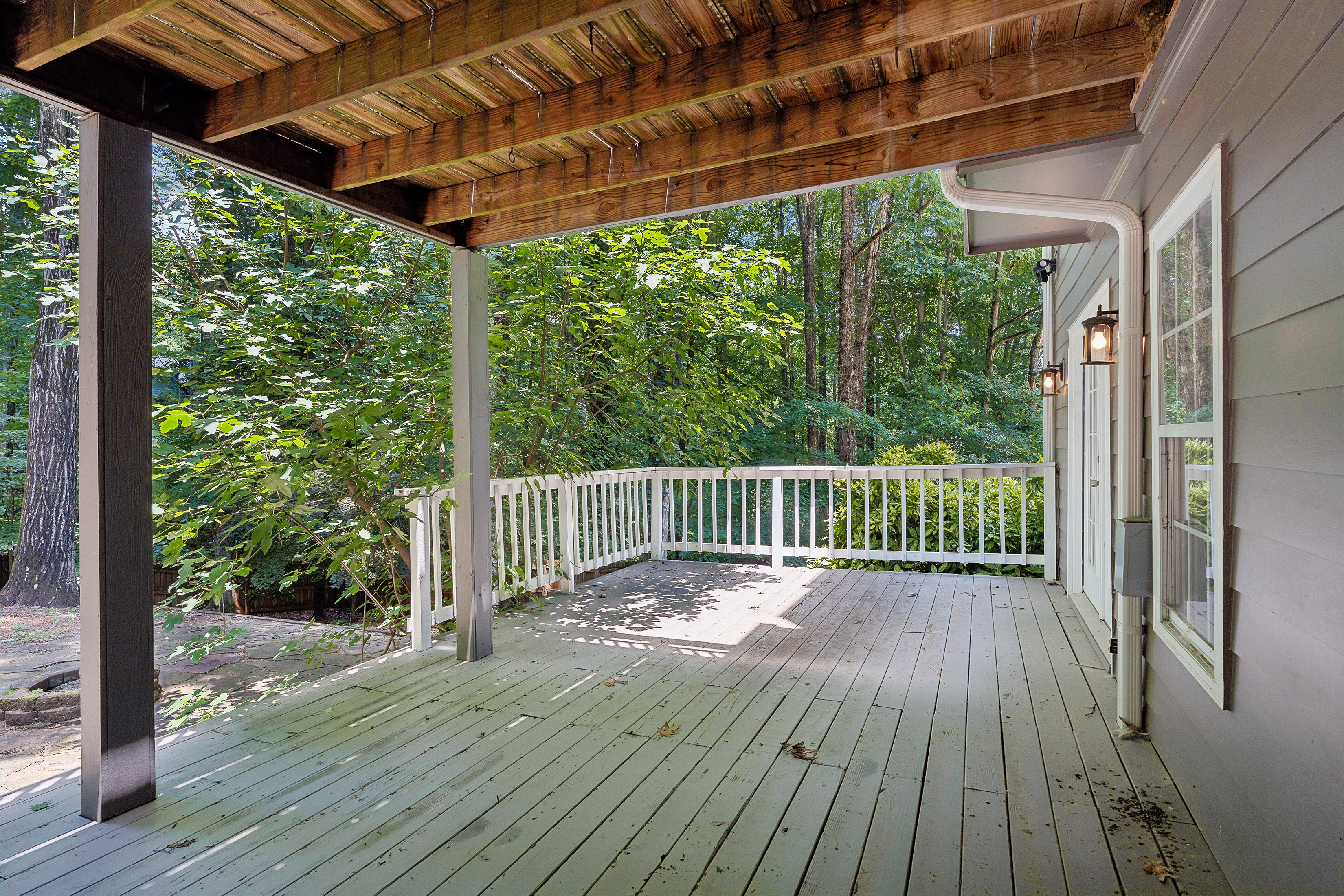  Beautifully Updated Two-story Traditional Home Nestled on a Quiet Cul-de-sac - 物件實景
