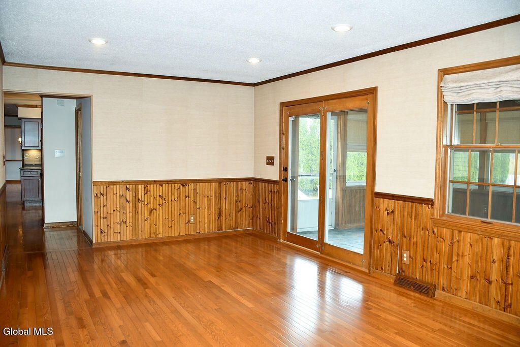 Colonie, New York, 12047, United States, 4 Bedrooms Bedrooms, ,3 BathroomsBathrooms,Residential,For Sale,1991402
