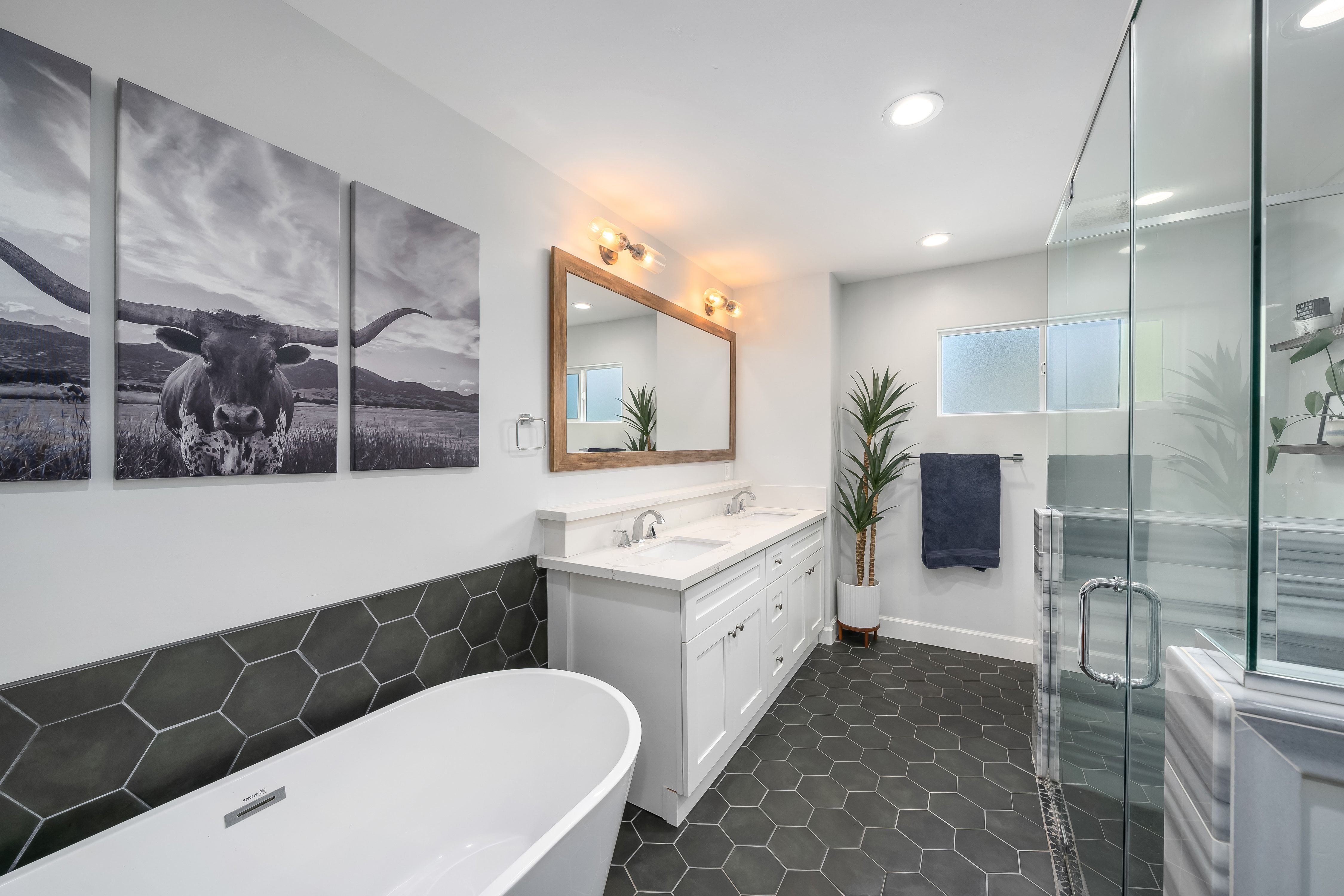  California Coastal Living Meets Modern Farmhouse Design - 物件實景