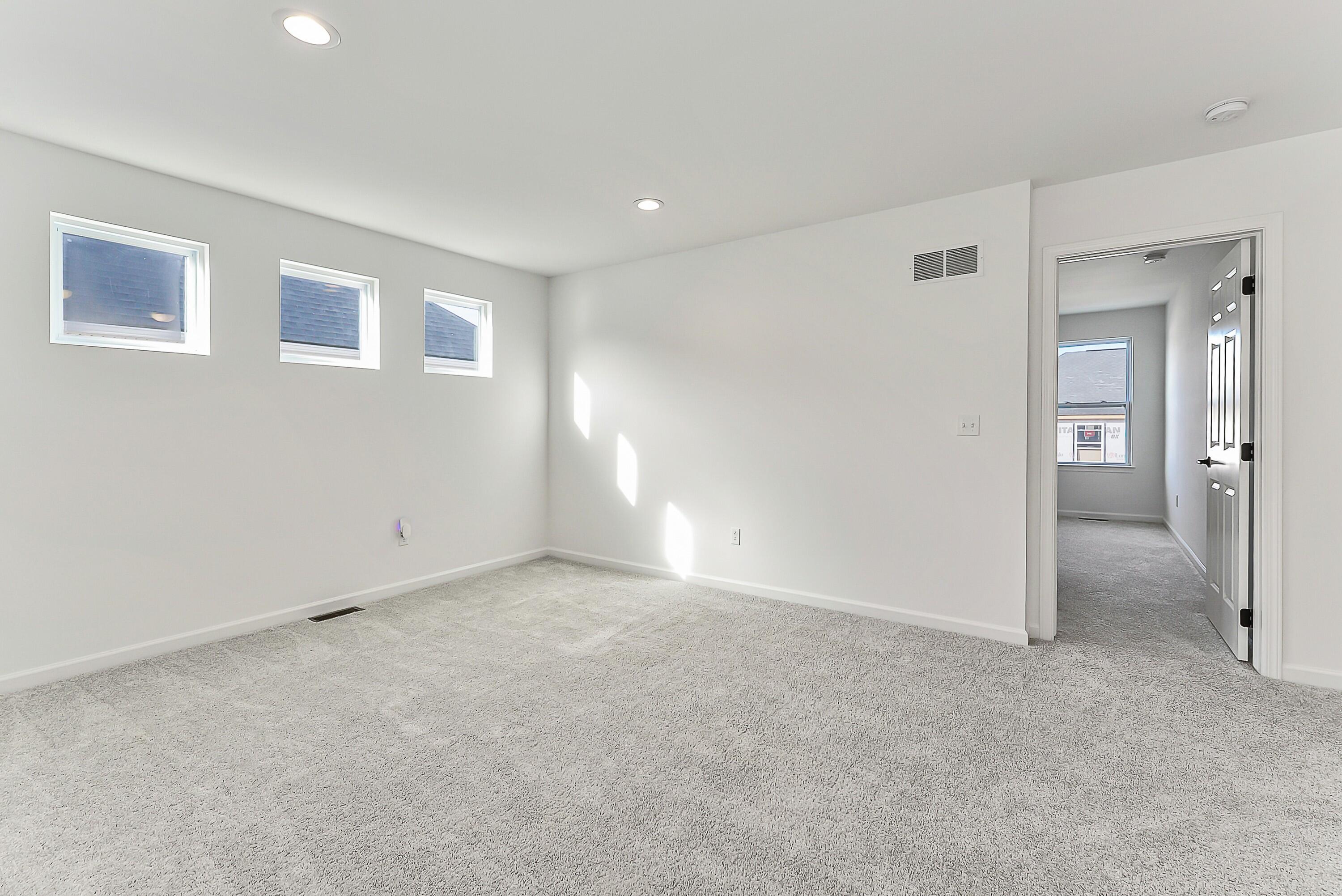 Ann Arbor, Michigan, 48103, United States, 4 Bedrooms Bedrooms, ,3 BathroomsBathrooms,Residential,For Sale,1992162