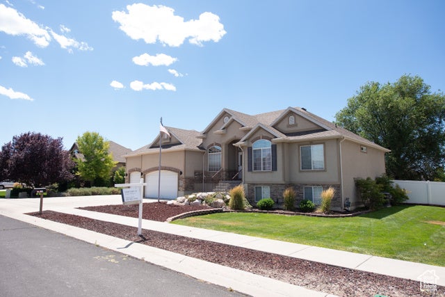 Hooper, Utah, 84315, United States, 4 Bedrooms Bedrooms, ,3 BathroomsBathrooms,Residential,For Sale,1904252