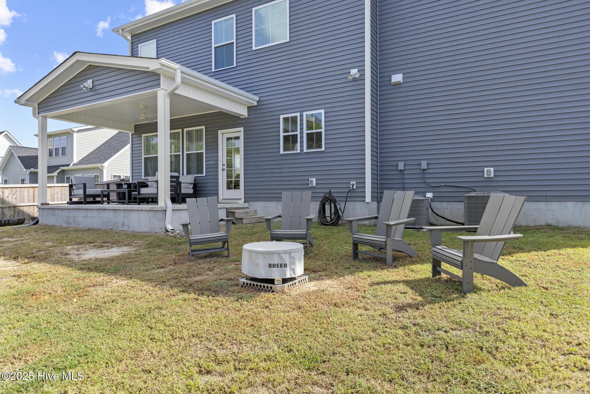 Peletier, North Carolina, 28584, United States, 4 Bedrooms Bedrooms, ,3 BathroomsBathrooms,Residential,For Sale,1976266